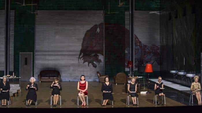Iphigénie en Tauride, mise en scène de Krzysztof Warlikowski au Palais Garnier © Guergana Damianova / OnP