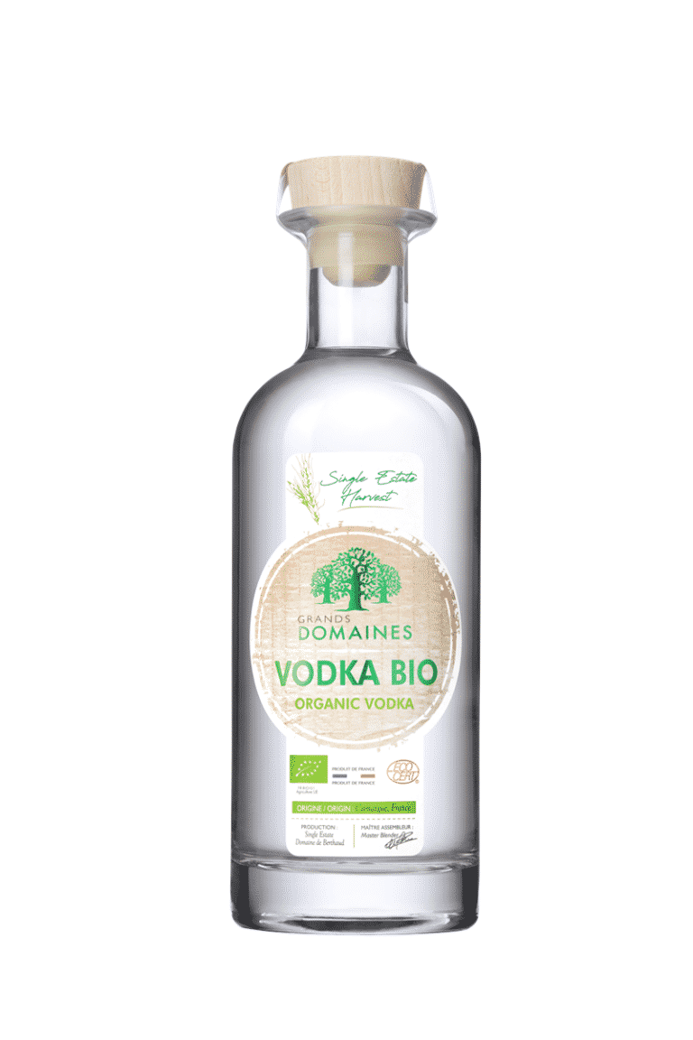 La Vodka bio Grands Domaines des Domaines Francis Abécassis, primée avec une médaille d’or dans la catégorie World Best Vodka Pure Neutral aux World Drinks Awards 2021 de Londres