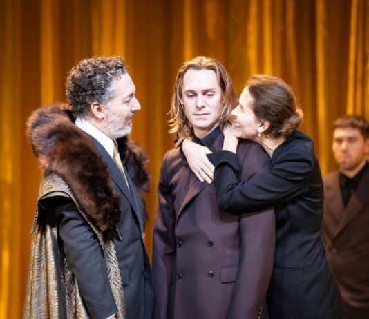 Ivo Van Hove dissèque Hamlet jusqu’au vertige