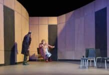 « Dans le couloir » : rester là, parler, pour ne pas tomber, pas encore