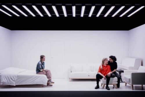 A notre place : une chambre d’échos en résonance sensible et incertaine