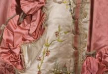 Au musée Galliera : la mode réinvente le siècle des Lumières