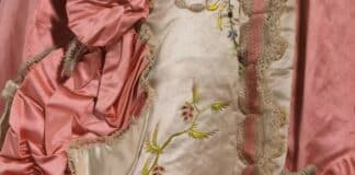 Au musée Galliera : la mode réinvente le siècle des Lumières