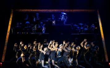 Chicago le musical : quand l’orchestre mène le jeu au Casino de Paris