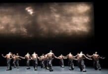 "Vibrations" : l'art de faire monde à l'opéra Garnier