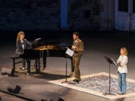« 8 soirs par semaine » : la fragile obstination du théâtre