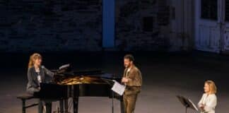 « 8 soirs par semaine » : la fragile obstination du théâtre
