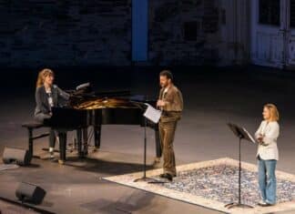 « 8 soirs par semaine » : la fragile obstination du théâtre