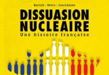 Couverture Dissuasion nucléaire Une histoire française Bartoll Otero Delcourt