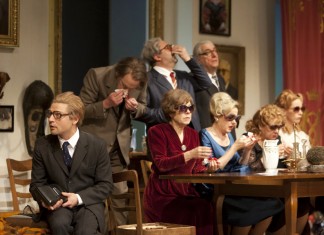 Das Weisse vom Ei (Une île flottante) d’après Eugène Labiche, mise en scène de Christoph Marthaler, à Paris