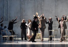 Un Roméo et Juliette moderne signé Eric Ruf à la Comédie Française