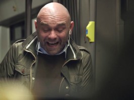 Vidéo : il communique son rire à toute une rame de métro